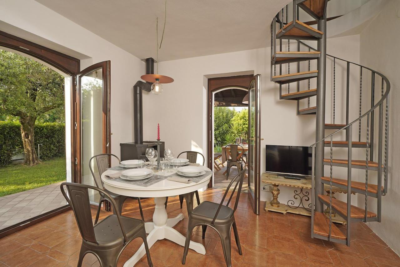Villa Bouganville ตอสโกลาโน มาแดร์โน ภายนอก รูปภาพ